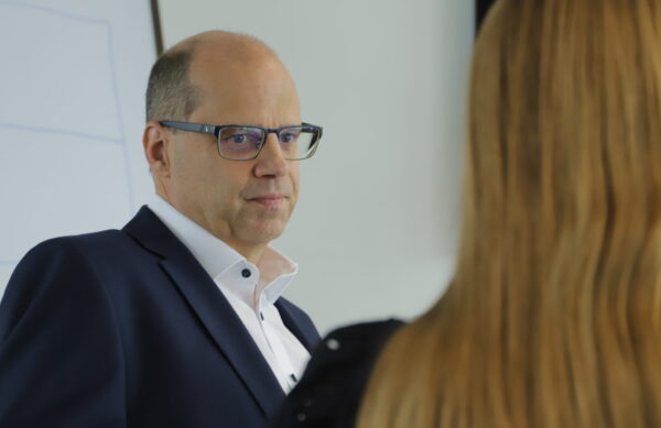 detaillierte Schritt-für-Schritt-Anleitung, wie du die Angebotsnachverfolgung automatisieren