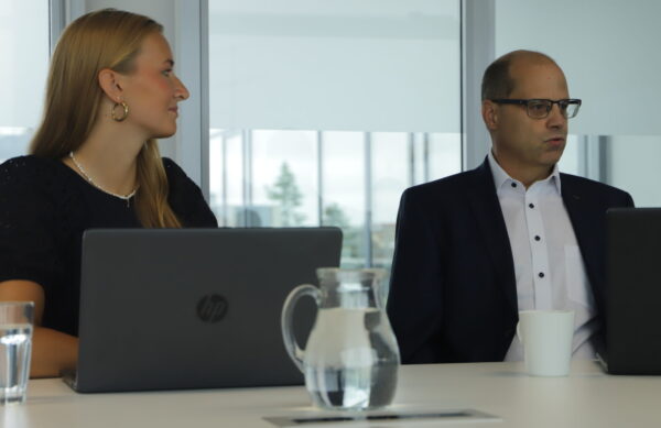 Claude Skills: Wie Sie der KI beibringen, genau wie Ihr Expertenteam zu arbeiten